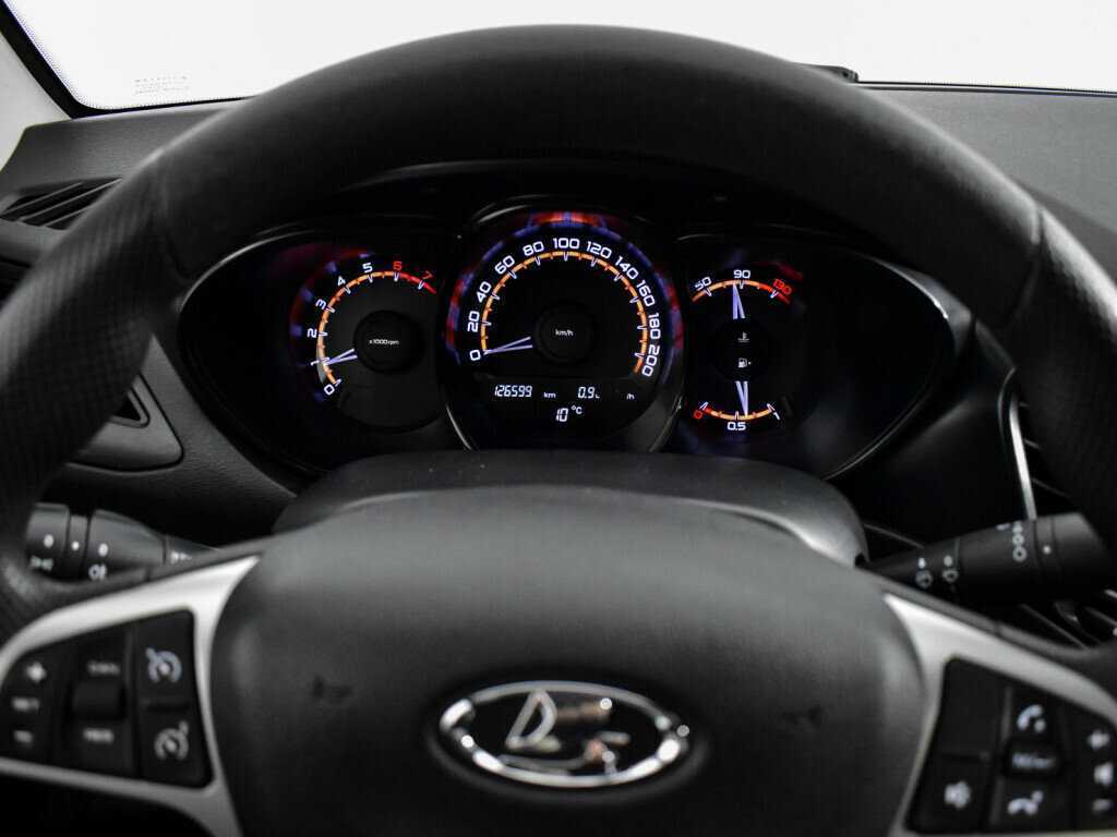 Lada (ВАЗ) Vesta 2019 года с пробегом. Фото: #14