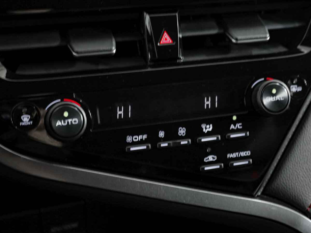 Toyota Camry 2021 года с пробегом. Фото: #15