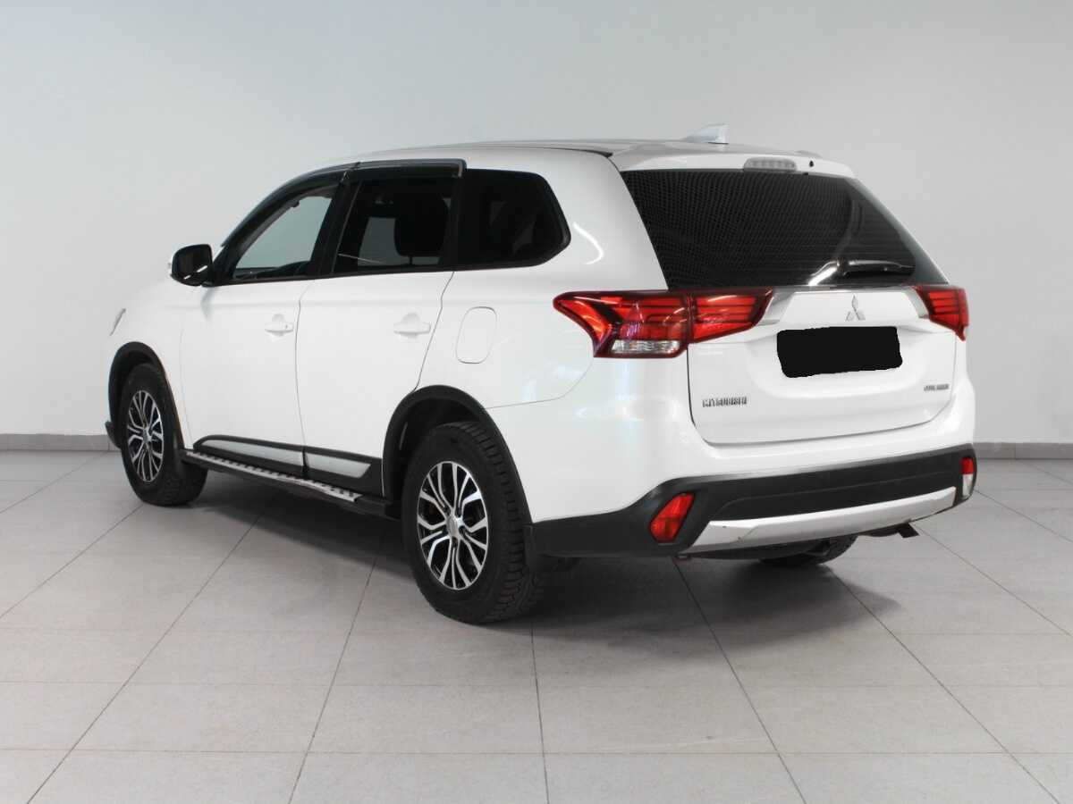 Mitsubishi Outlander 2017 года с пробегом. Фото: #6
