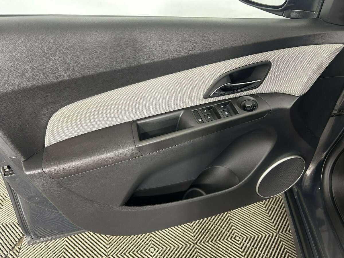 Chevrolet Cruze 2013 года с пробегом. Фото: #7