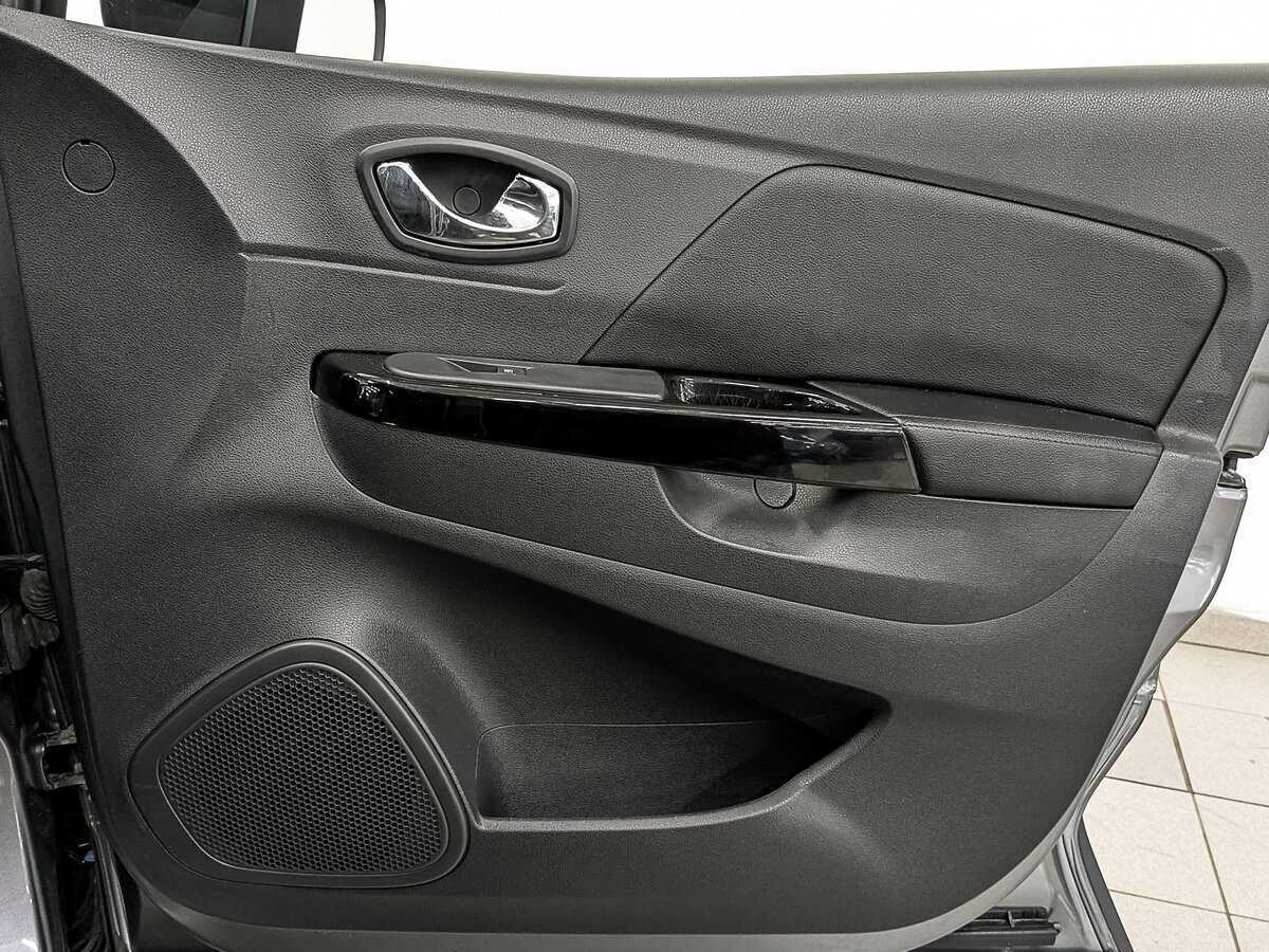 Renault Kaptur 2017 года с пробегом. Фото: #20