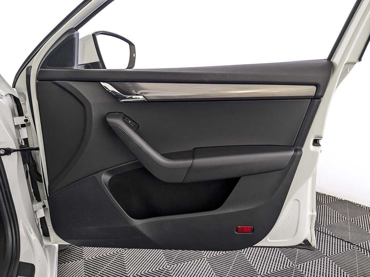 Skoda Octavia 2018 года с пробегом. Фото: #24