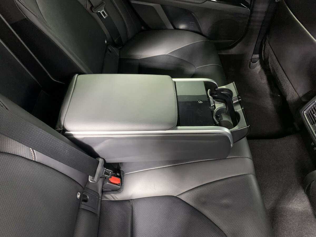 Toyota Camry 2020 года с пробегом. Фото: #15