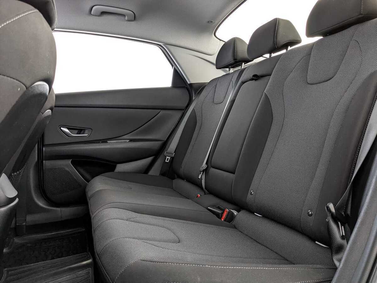 Hyundai Elantra 2022 года с пробегом. Фото: #13