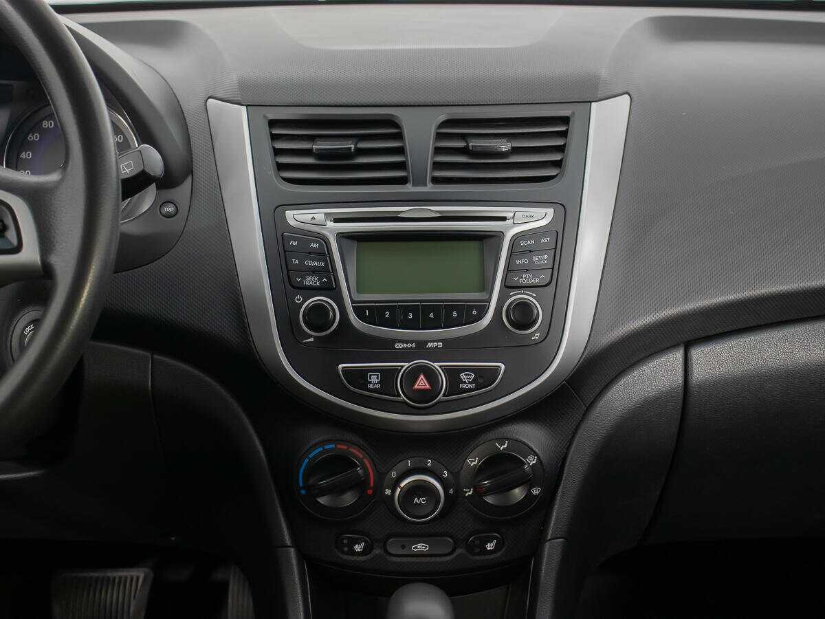 Hyundai Solaris 2012 года с пробегом. Фото: #13