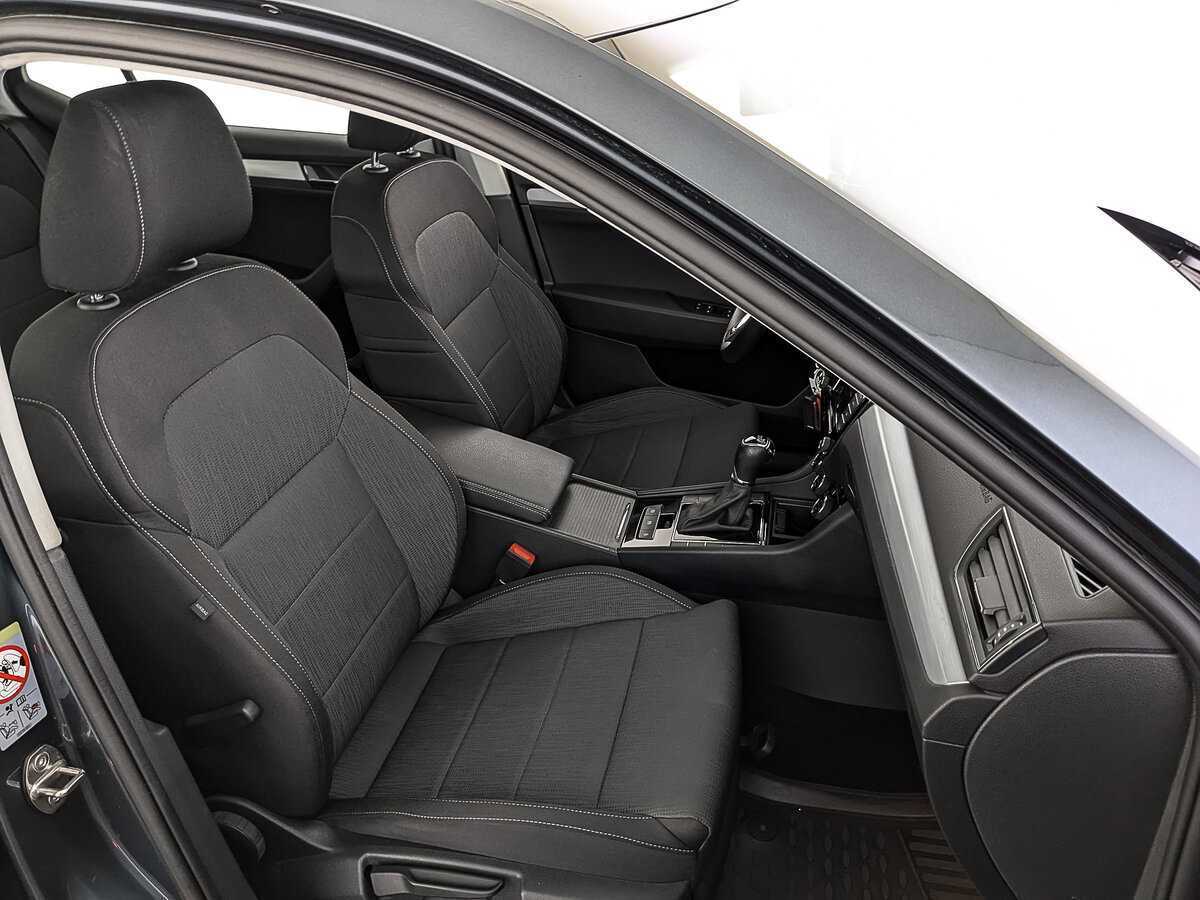 Skoda Superb 2018 года с пробегом. Фото: #21