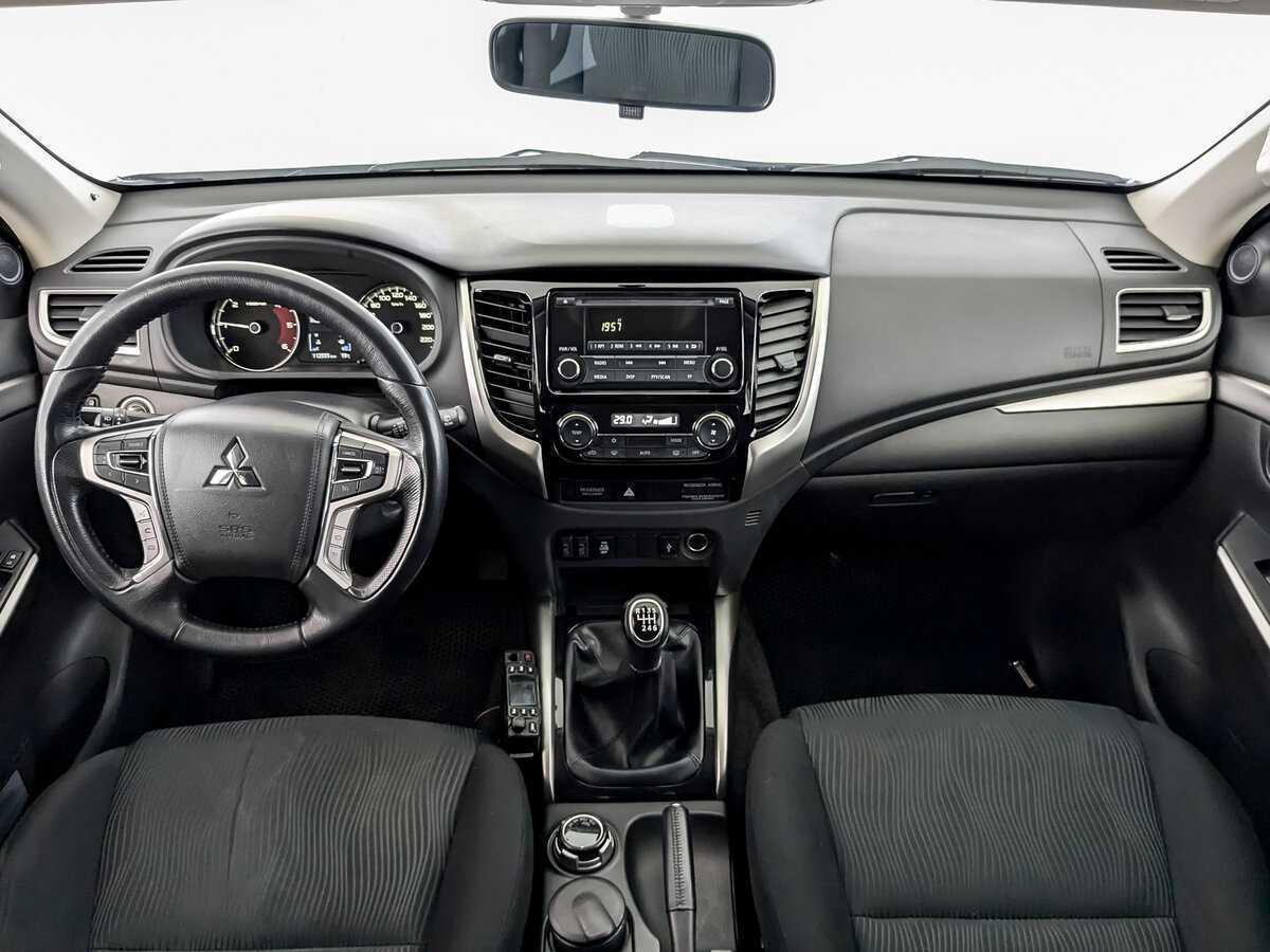 Mitsubishi Pajero Sport 2018 года с пробегом. Фото: #13