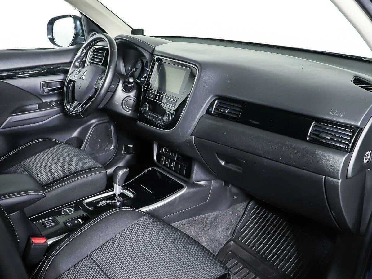 Mitsubishi Outlander 2019 года с пробегом. Фото: #8