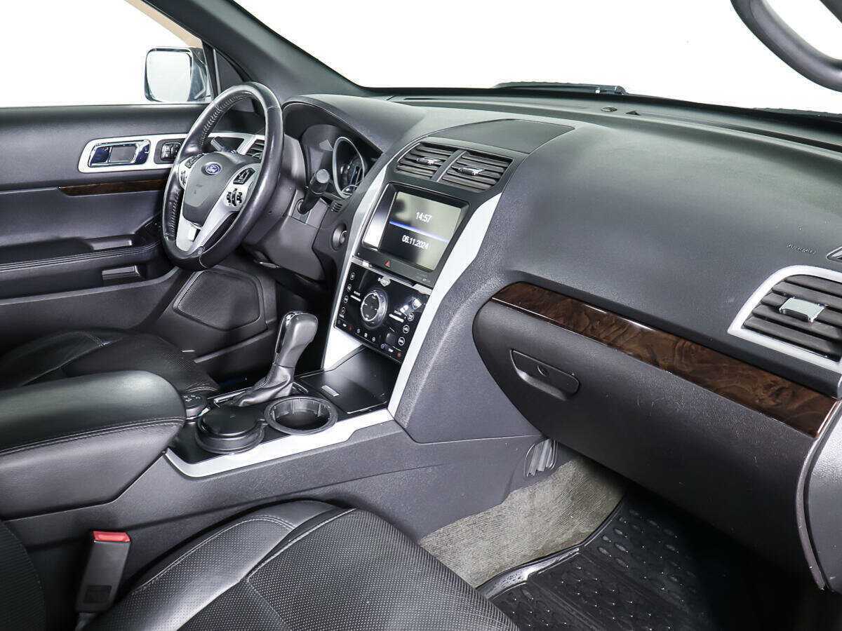 Ford Explorer 2013 года с пробегом. Фото: #10
