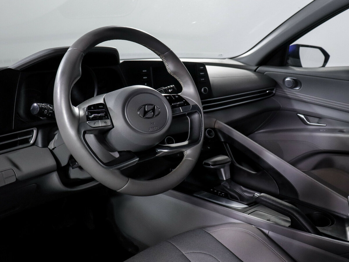 Hyundai Elantra 2021 года с пробегом. Фото: #10