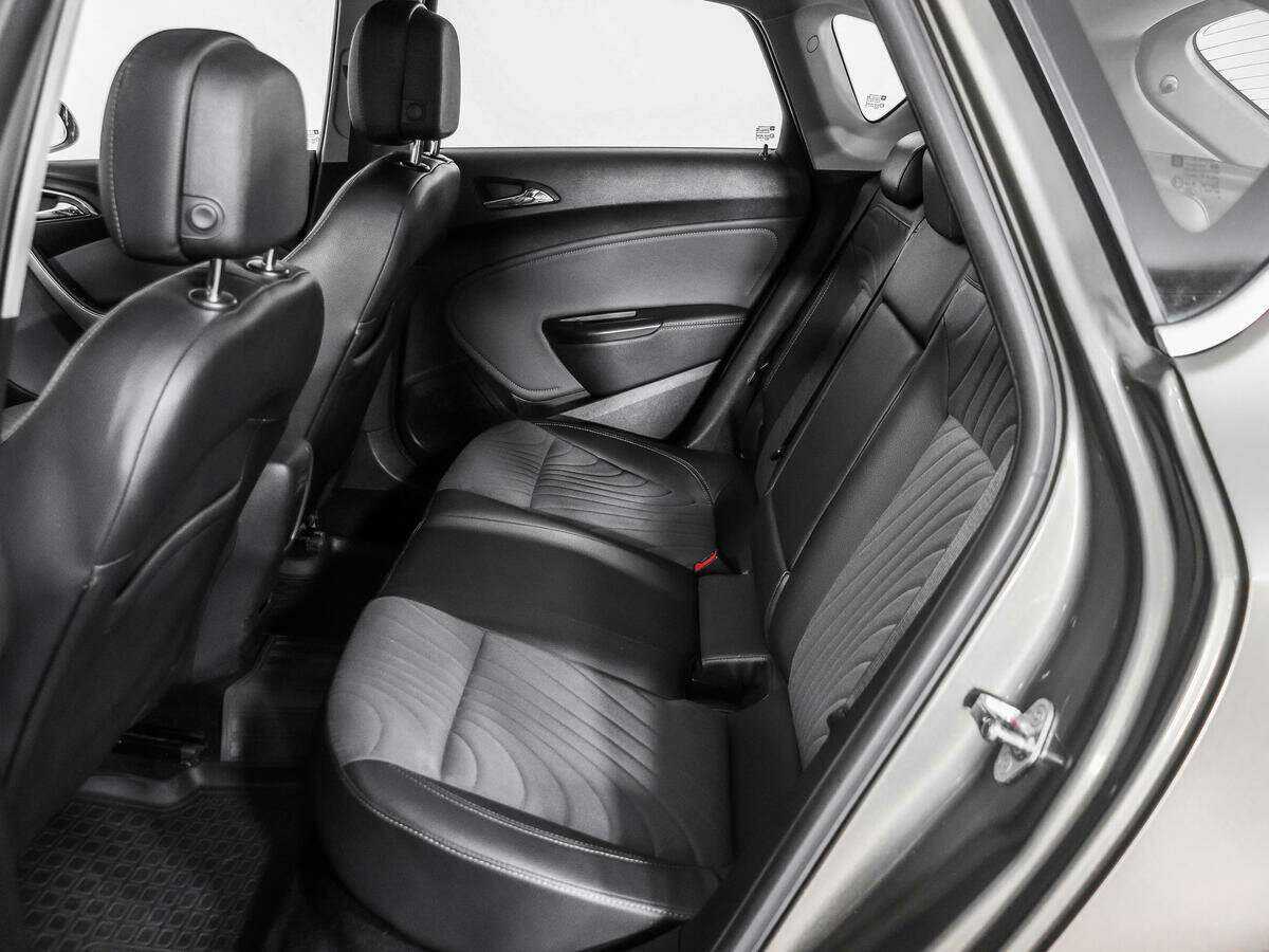 Opel Astra 2013 года с пробегом. Фото: #9