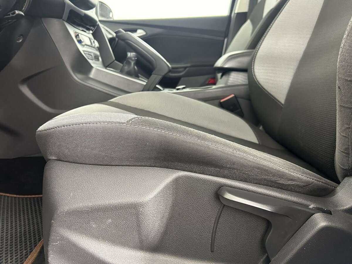 Ford Focus 2013 года с пробегом. Фото: #9