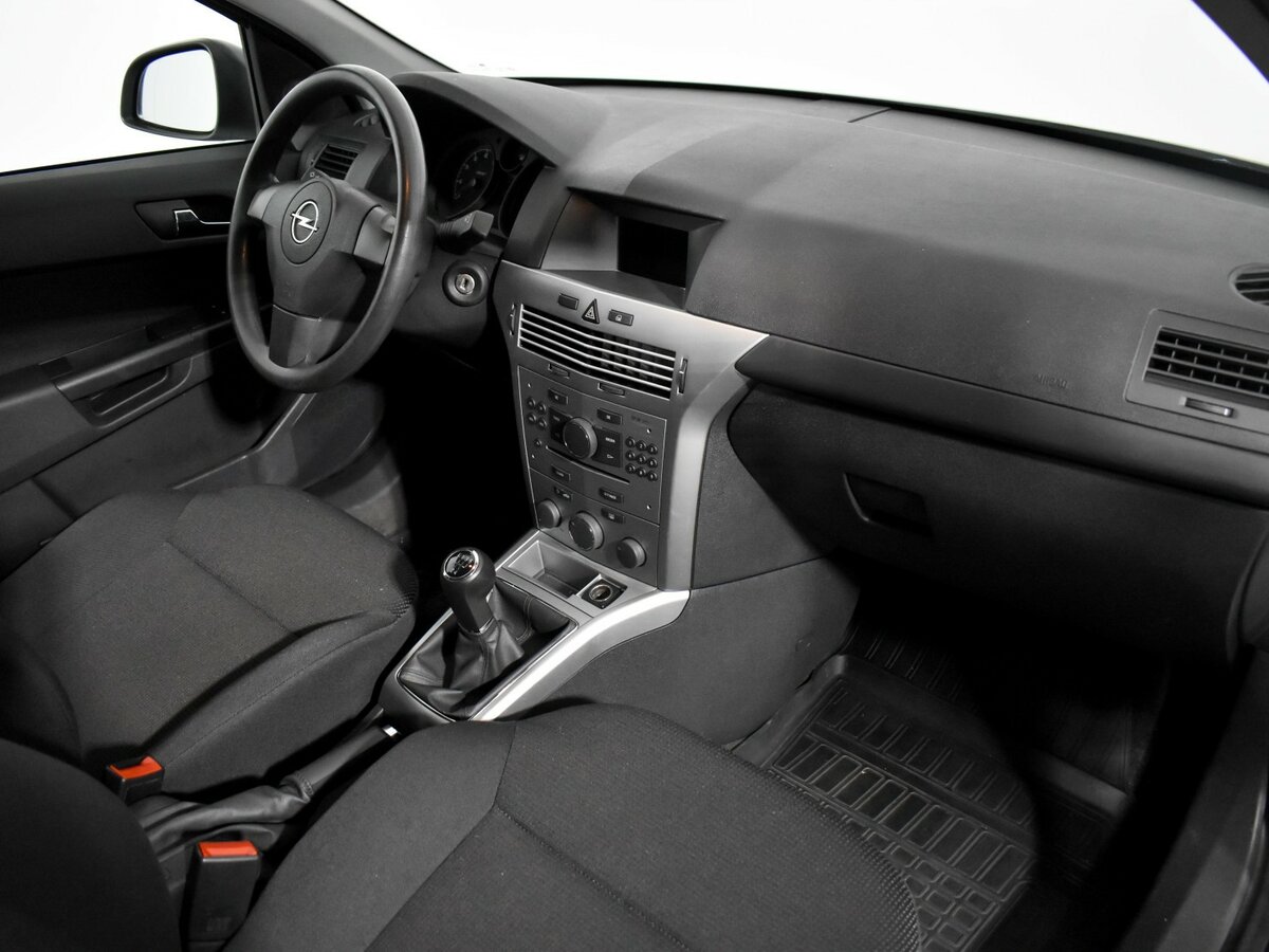 Opel Astra 2013 года с пробегом. Фото: #11