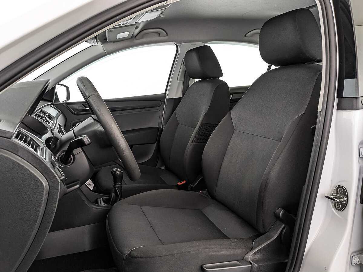 Skoda Rapid 2019 года с пробегом. Фото: #19