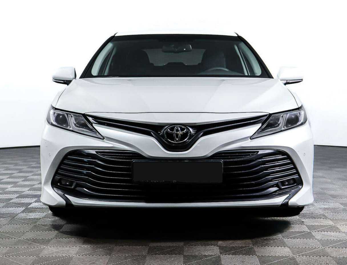 Toyota Camry 2020 года с пробегом. Фото: #1