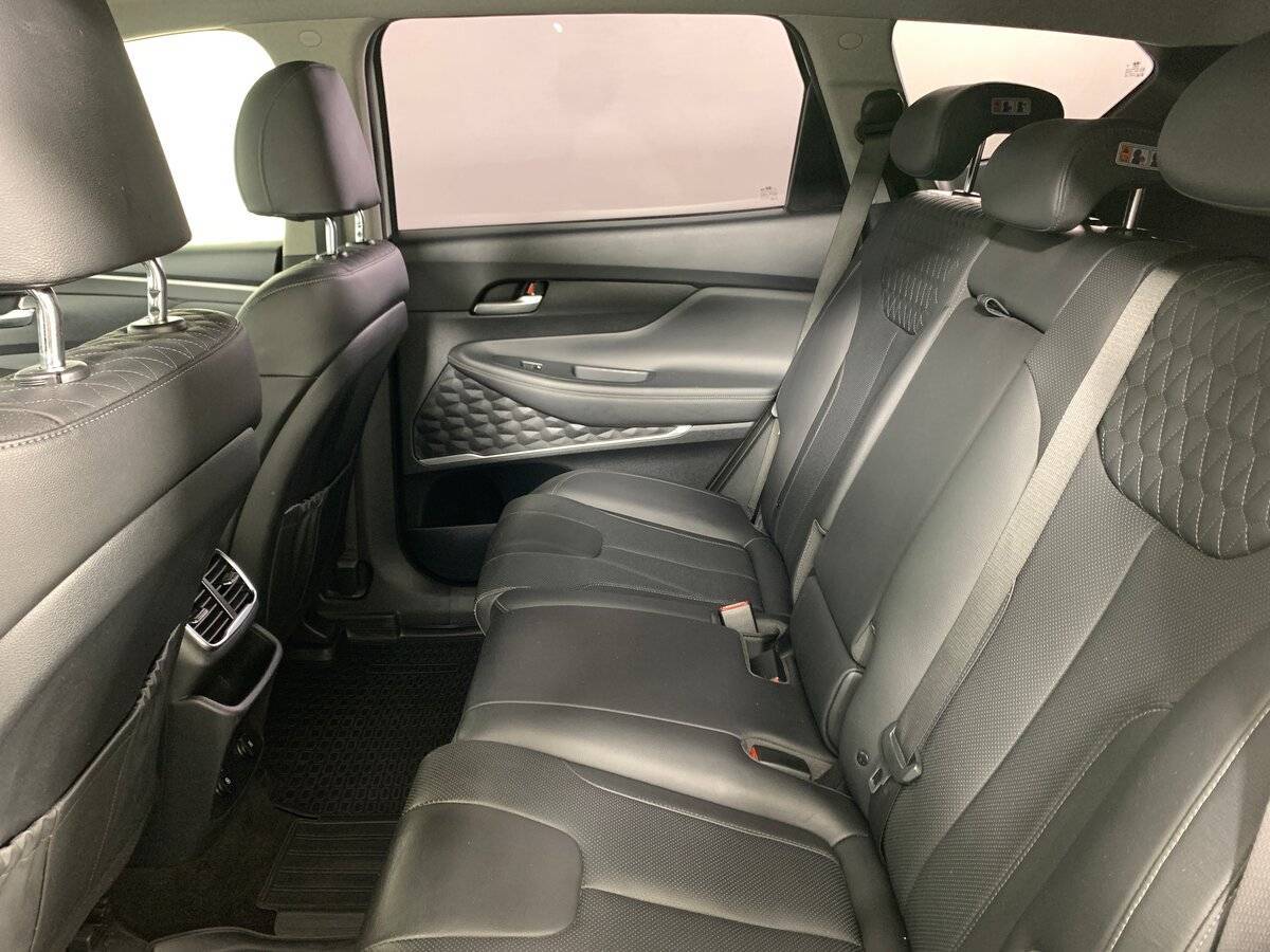 Hyundai Santa Fe 2019 года с пробегом. Фото: #17