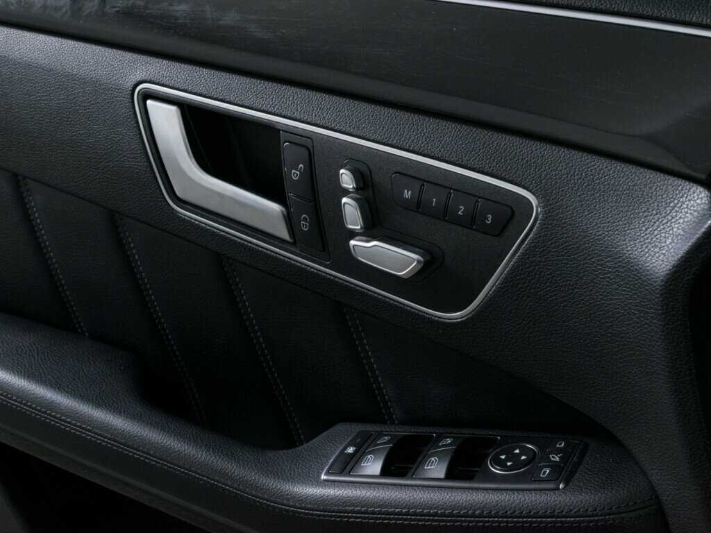 Mercedes-Benz E-Класс 2013 года с пробегом. Фото: #15