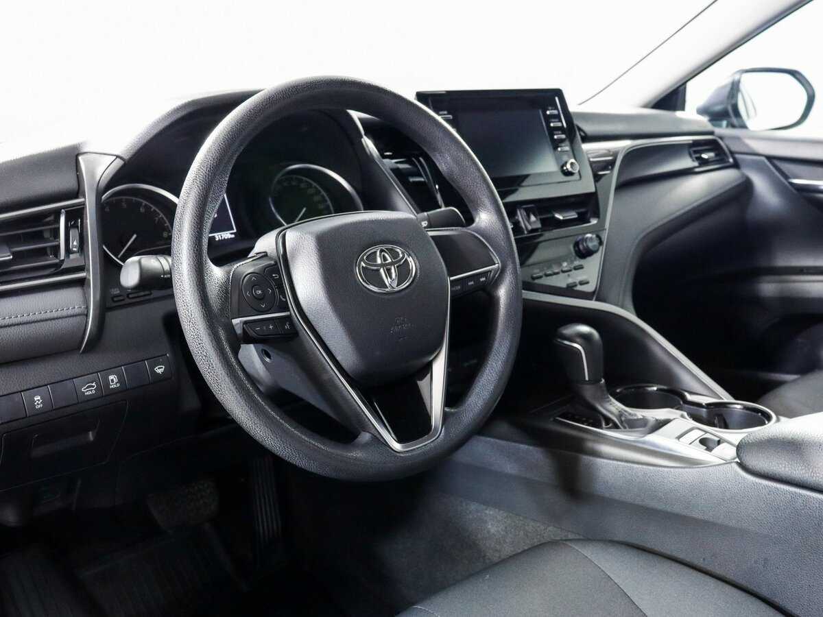 Toyota Camry 2021 года с пробегом. Фото: #13