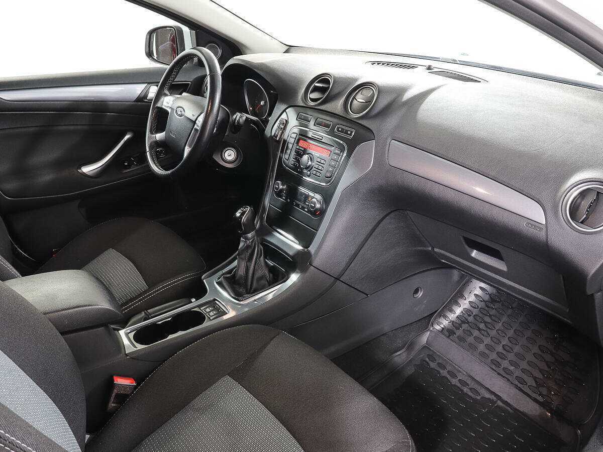 Ford Mondeo 2013 года с пробегом. Фото: #8