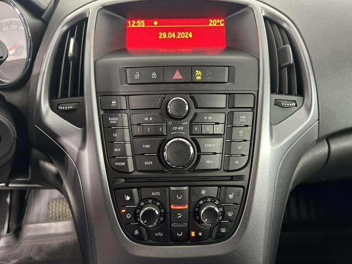 Opel Astra 2013 года с пробегом. Фото: #8