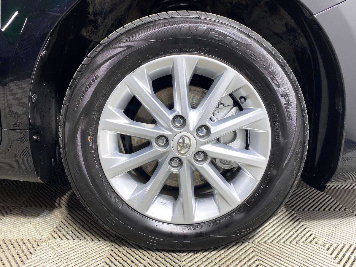 Toyota Camry 2017 года с пробегом. Фото: #13