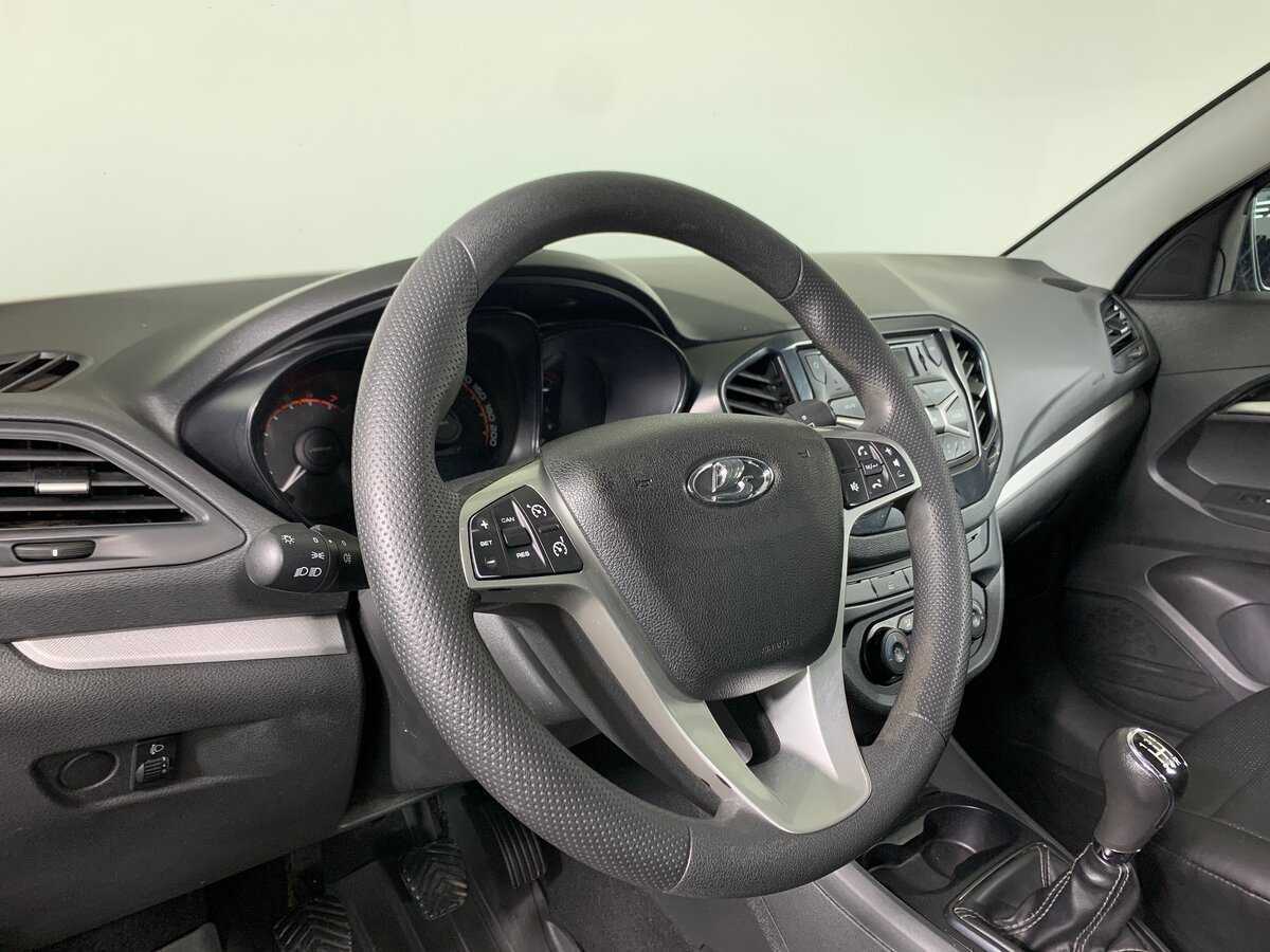 Lada (ВАЗ) Vesta 2018 года с пробегом. Фото: #11