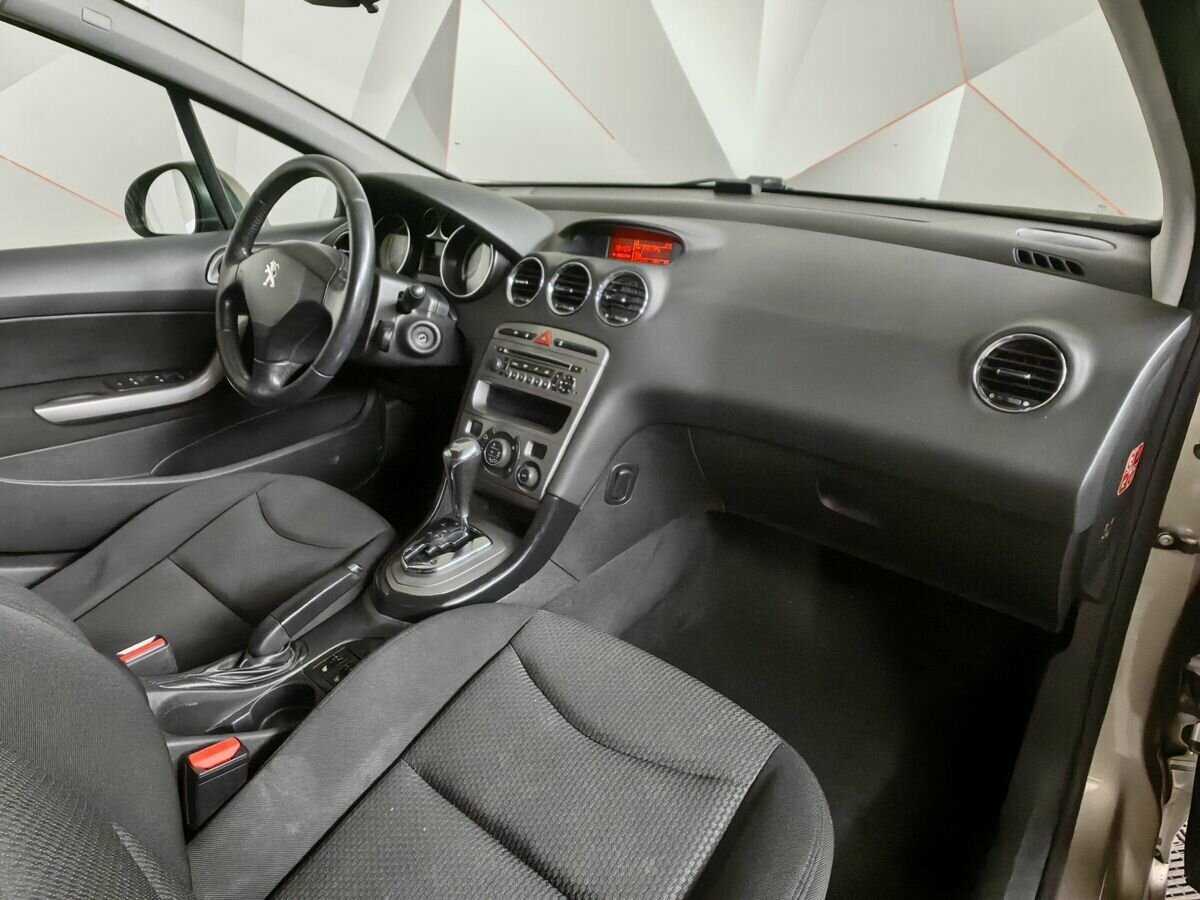 Peugeot 408 2014 года с пробегом. Фото: #8