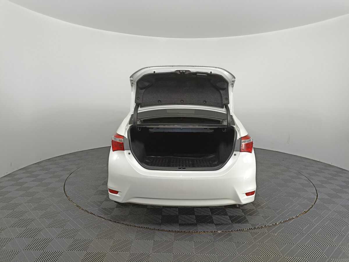 Toyota Corolla 2013 года с пробегом. Фото: #9