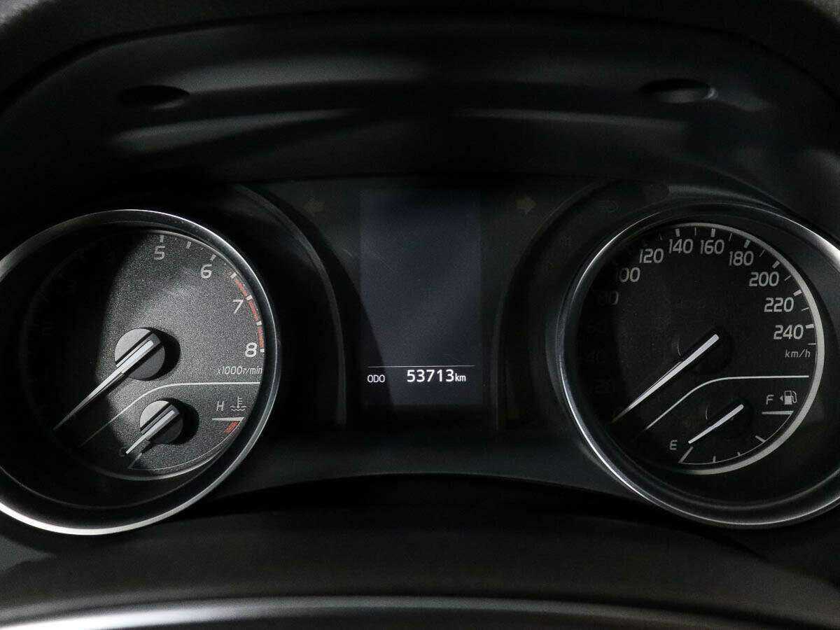 Toyota Camry 2019 года с пробегом. Фото: #8
