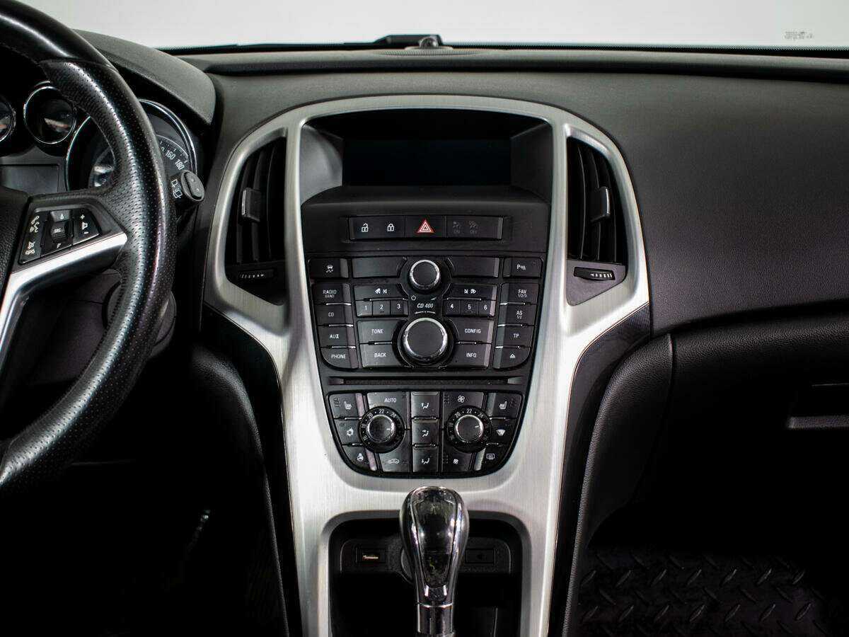 Opel Astra 2012 года с пробегом. Фото: #10