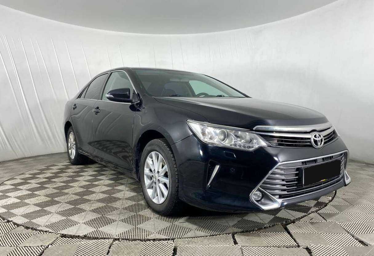 Toyota Camry 2017 года с пробегом. Фото: #2