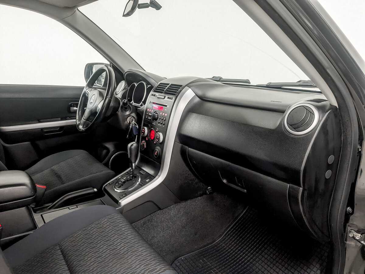 Suzuki Grand Vitara 2012 года с пробегом. Фото: #10