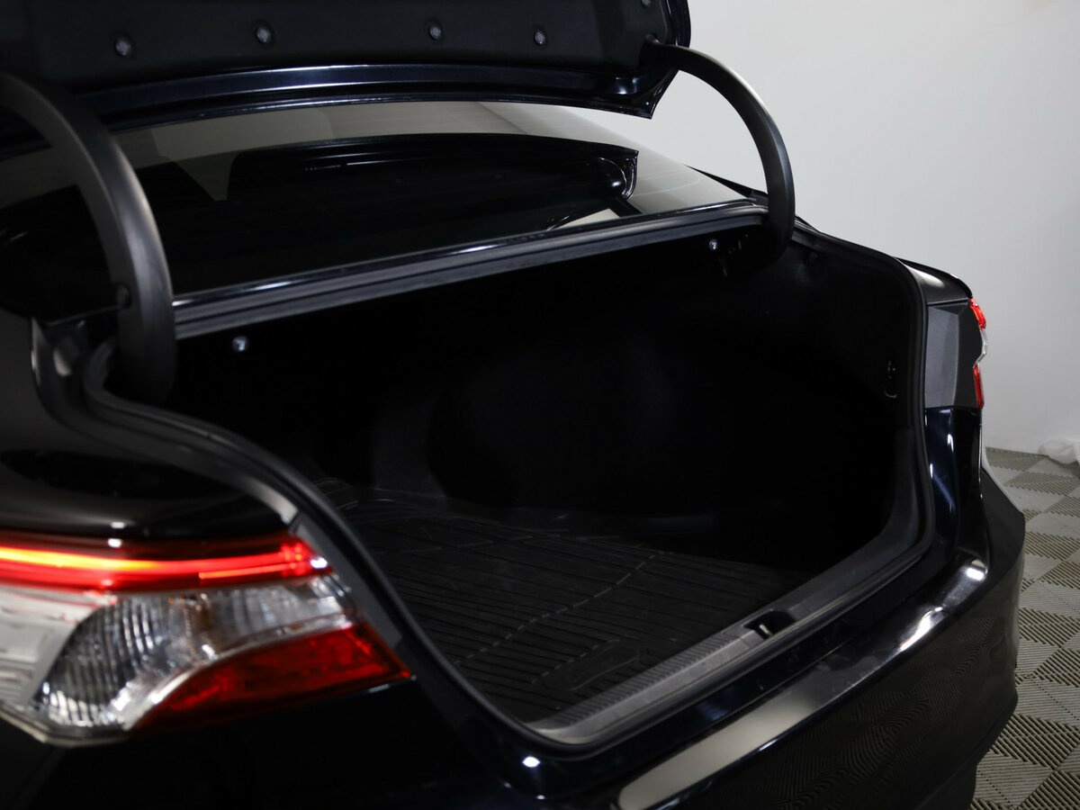 Toyota Camry 2021 года с пробегом. Фото: #19