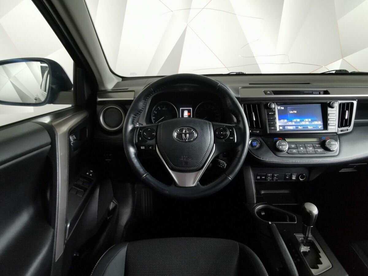 Toyota RAV4 2018 года с пробегом. Фото: #13