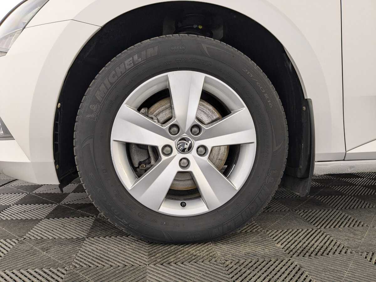 Skoda Superb 2018 года с пробегом. Фото: #11