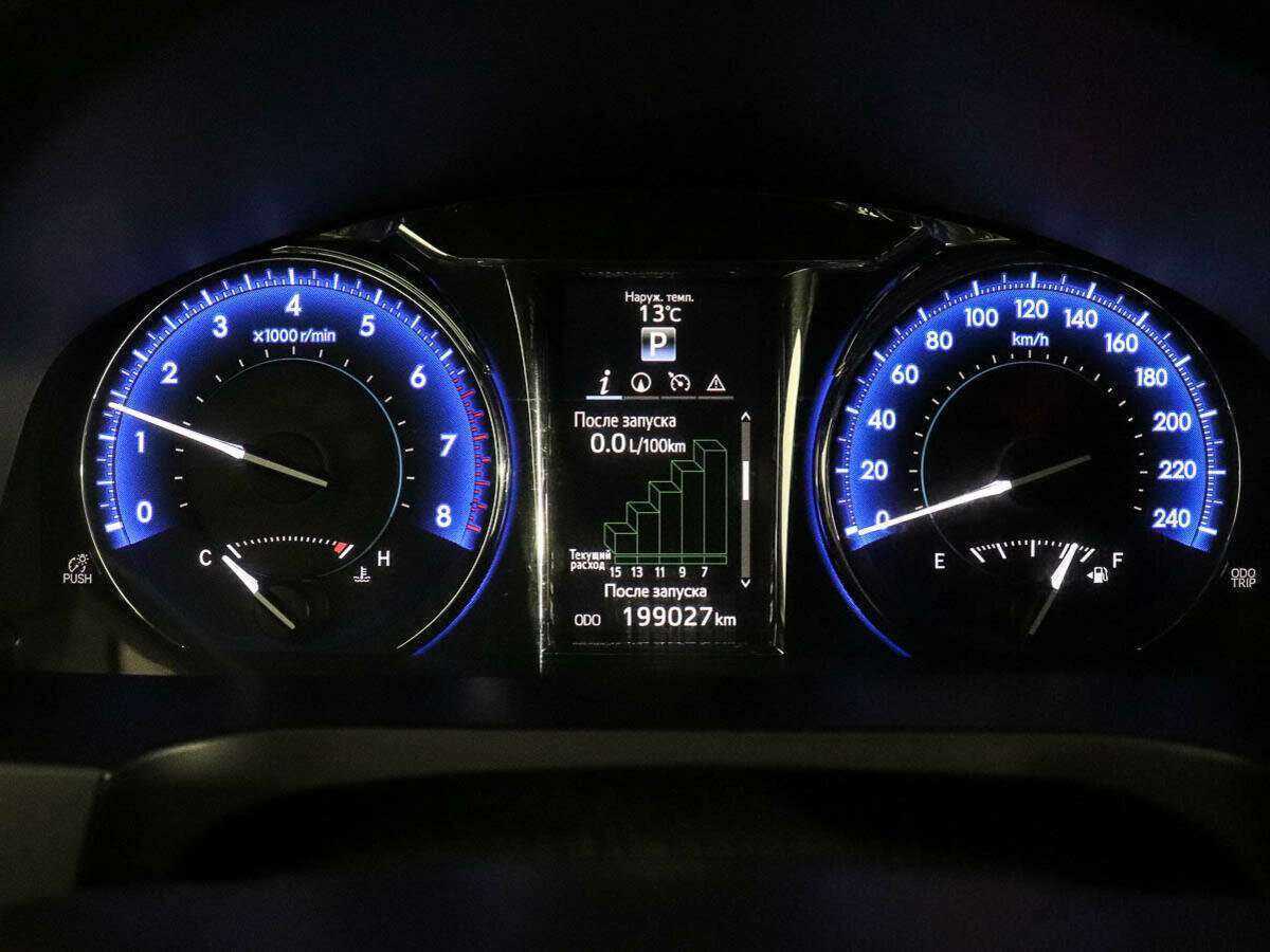 Toyota Camry 2015 года с пробегом. Фото: #9