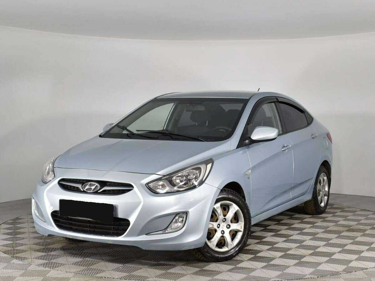 Hyundai Solaris 2012 года с пробегом. Посмотреть фото