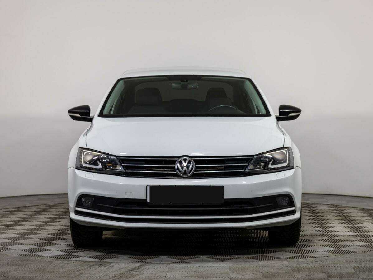 Volkswagen Jetta 2017 года с пробегом. Посмотреть фото
