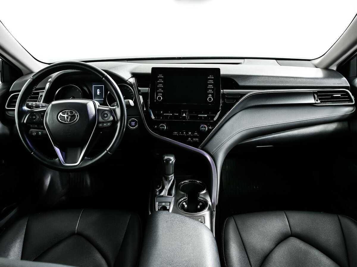 Toyota Camry 2022 года с пробегом. Фото: #10