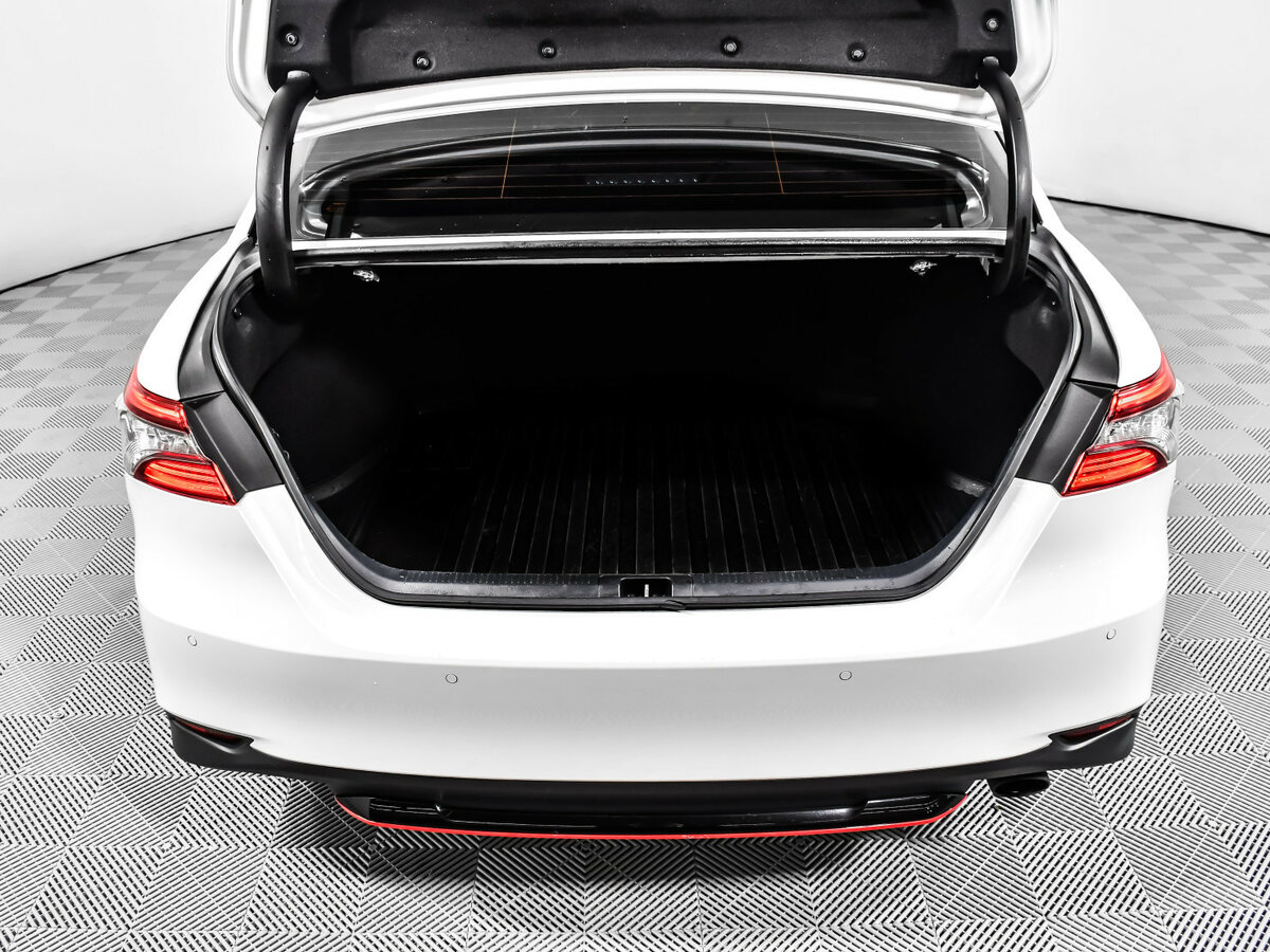 Toyota Camry 2021 года с пробегом. Фото: #11