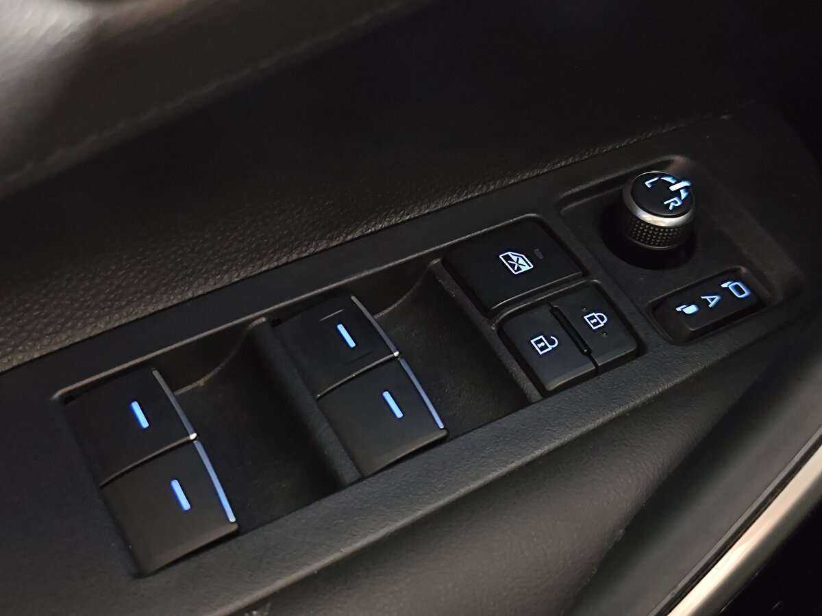 Toyota Corolla 2019 года с пробегом. Фото: #18