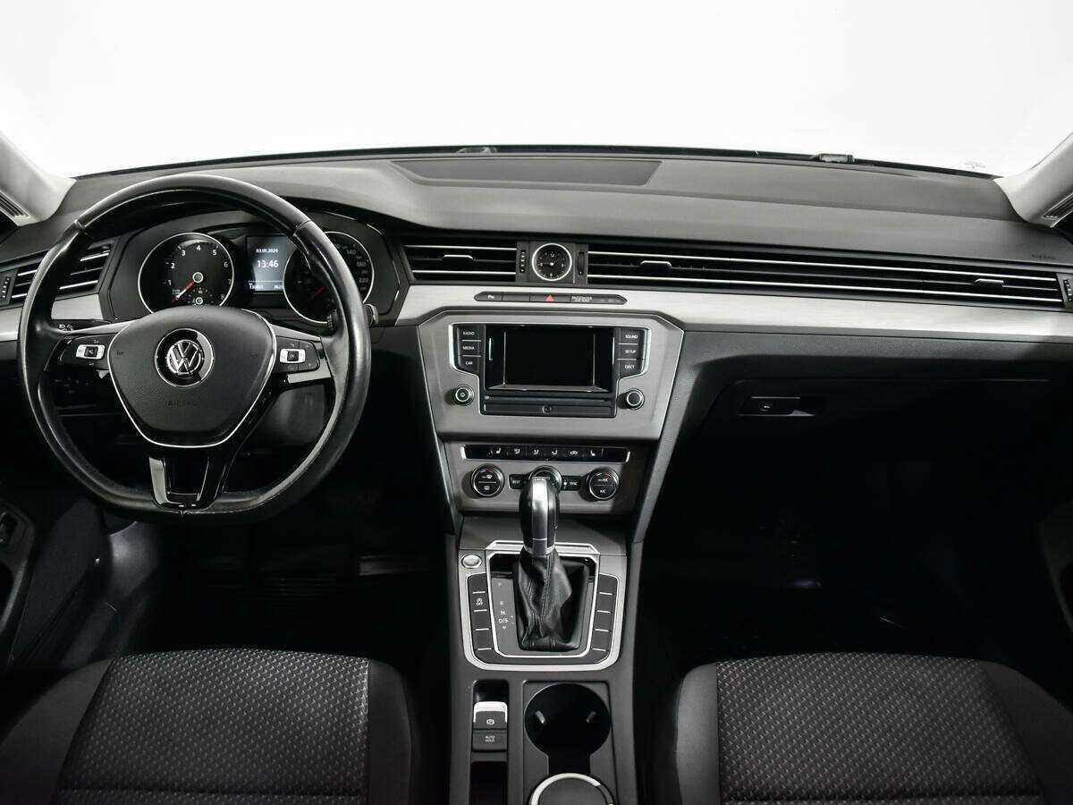 Volkswagen Passat 2017 года с пробегом. Фото: #11