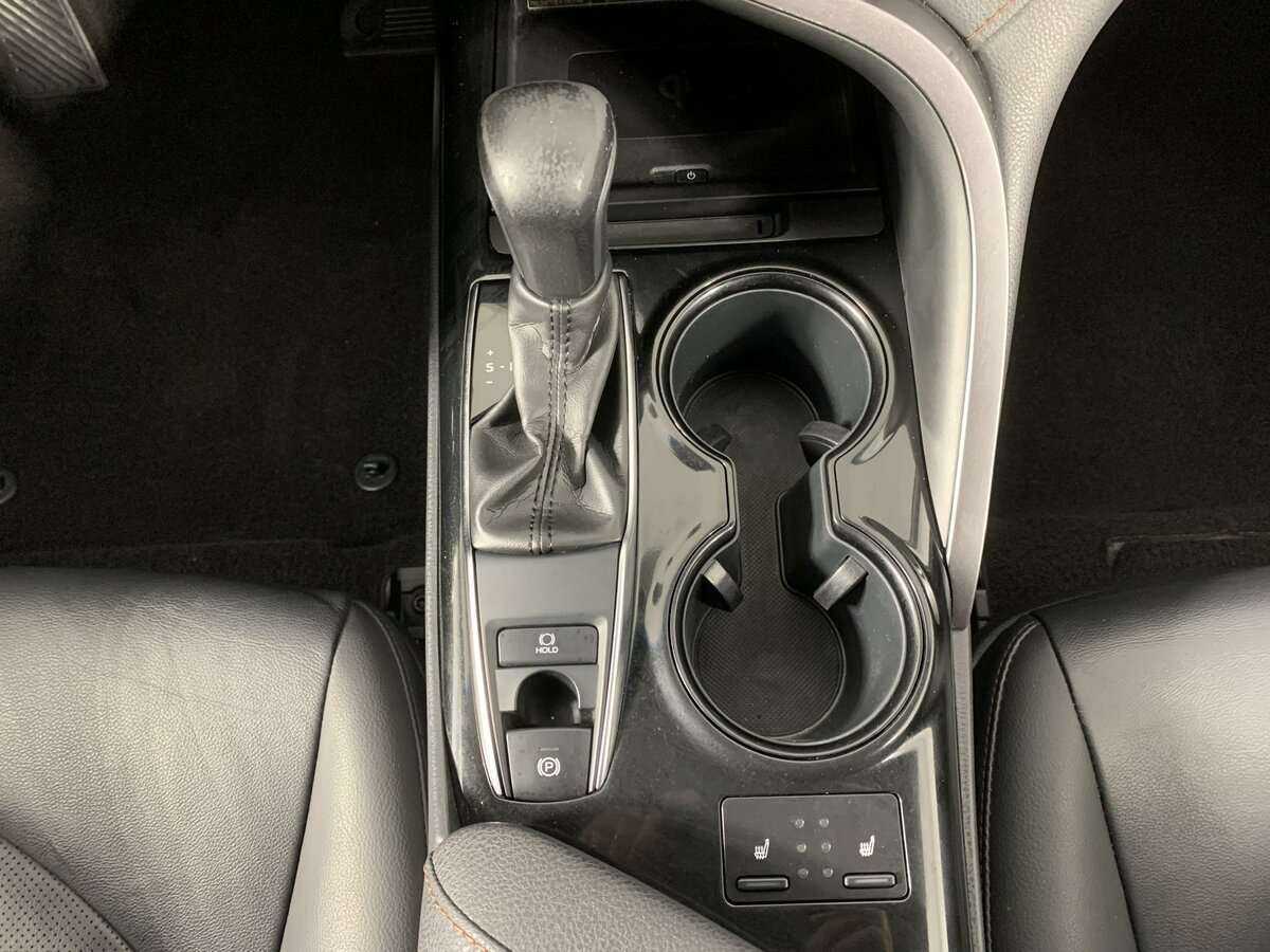 Toyota Camry 2020 года с пробегом. Фото: #18