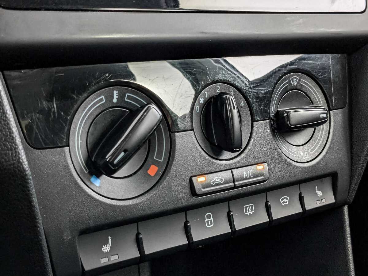 Skoda Rapid 2018 года с пробегом. Фото: #16