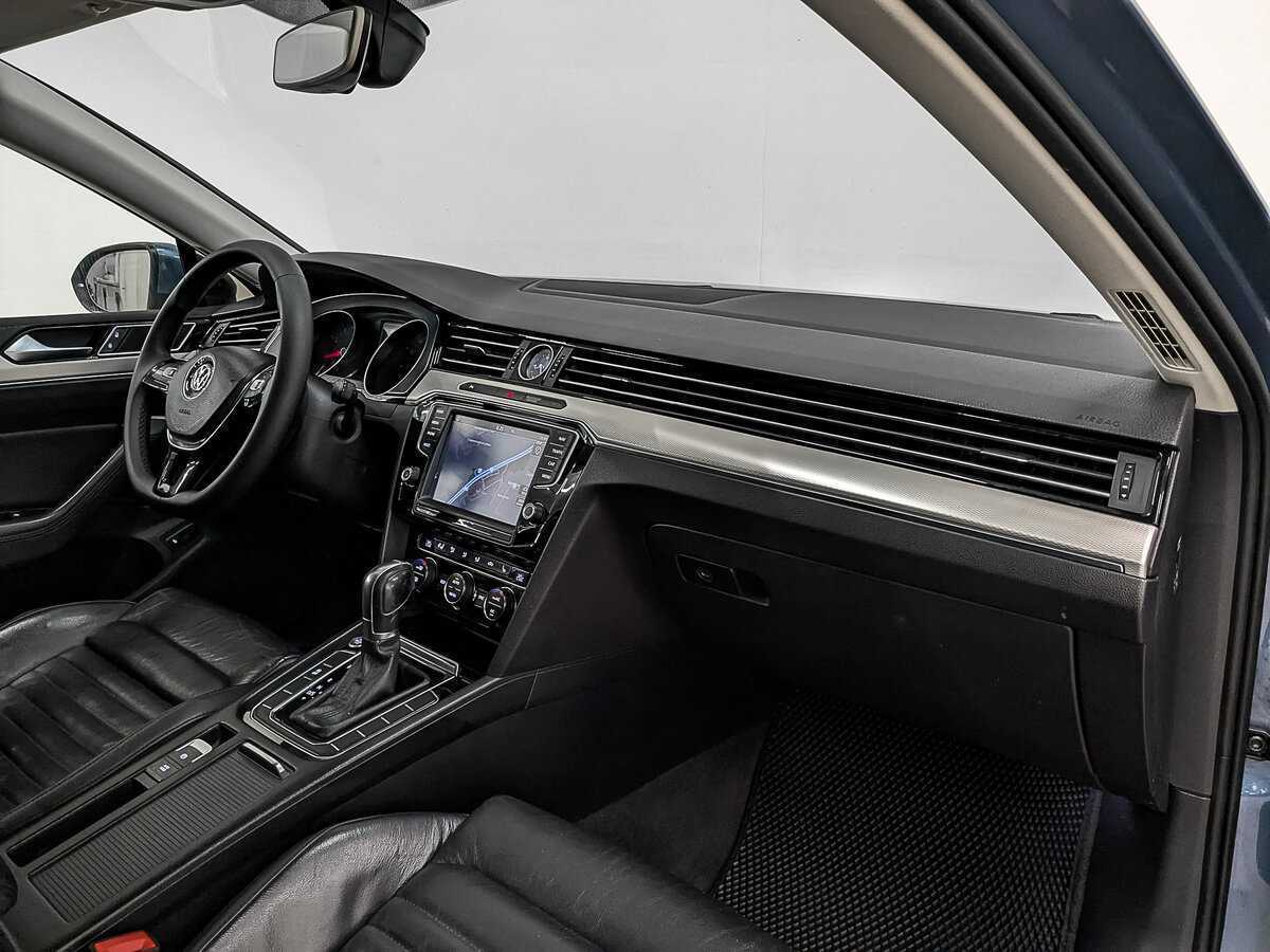 Volkswagen Passat 2015 года с пробегом. Фото: #12