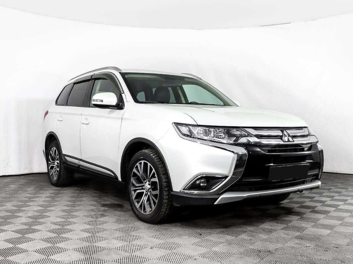 Mitsubishi Outlander 2016 года с пробегом. Фото: #2