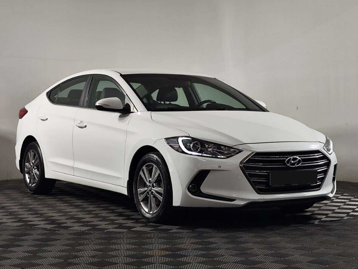 Hyundai Elantra 2016 года с пробегом. Фото: #1