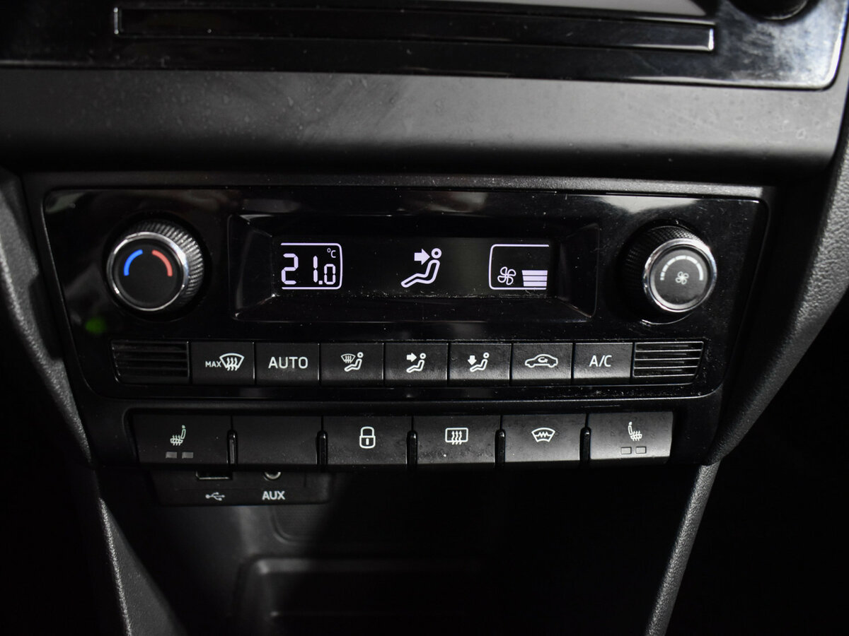 Skoda Rapid 2017 года с пробегом. Фото: #15