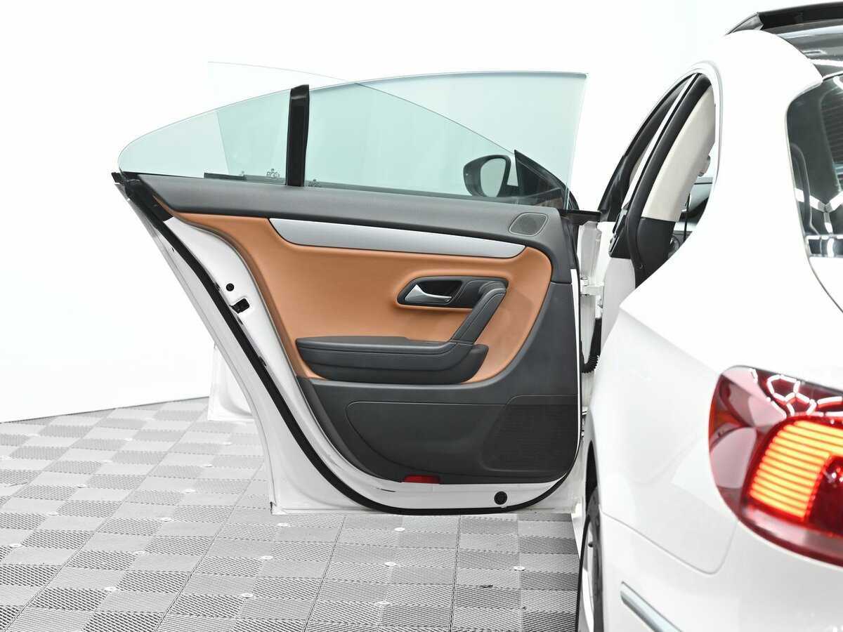 Volkswagen Passat CC 2013 года с пробегом. Фото: #5