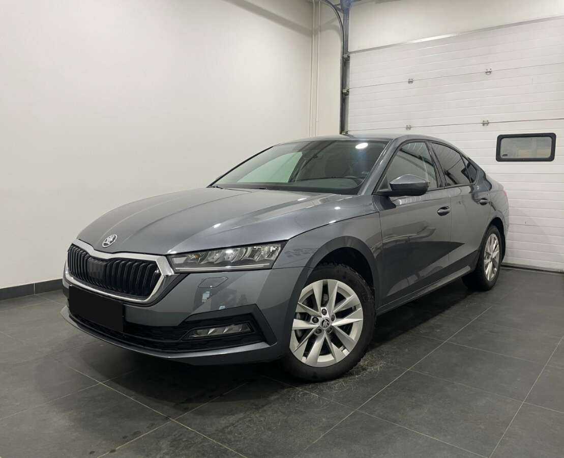 Skoda Octavia 2021 года с пробегом. Посмотреть фото